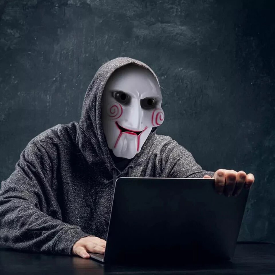 Testere Saw Maskesi Şık Tasarımlı Fonksiyonel Ürün