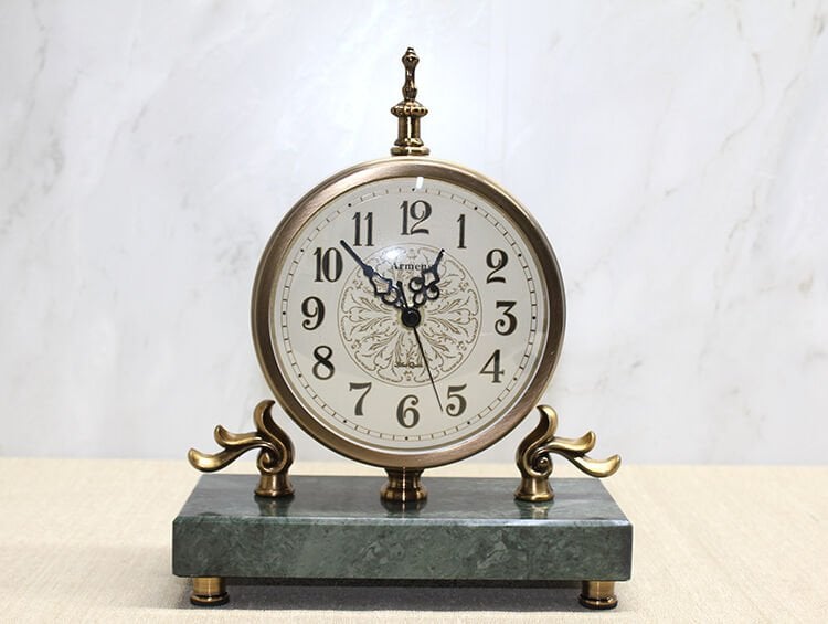 Mermer Tabanlı Masaüstü Saat Şık Tasarımlı Fonksiyonel Ürün