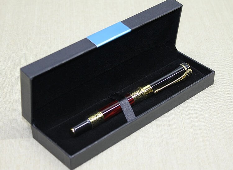 Kutulu Tekli Tükenmez Kalem Model 6 Şık Tasarımlı Fonksiyonel Ürün