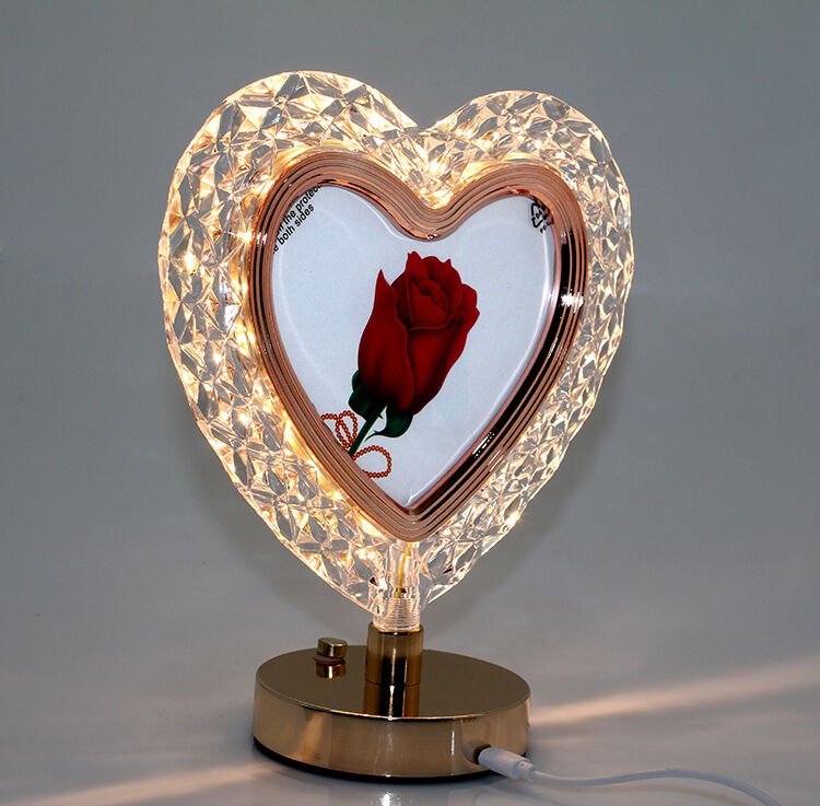 Ledli Çerceve Şık Tasarımlı Fonksiyonel Ürün