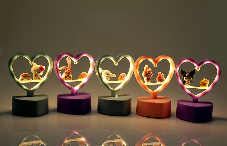 Masa Üstü Ledli Lamba Şık Tasarımlı Fonksiyonel Ürün