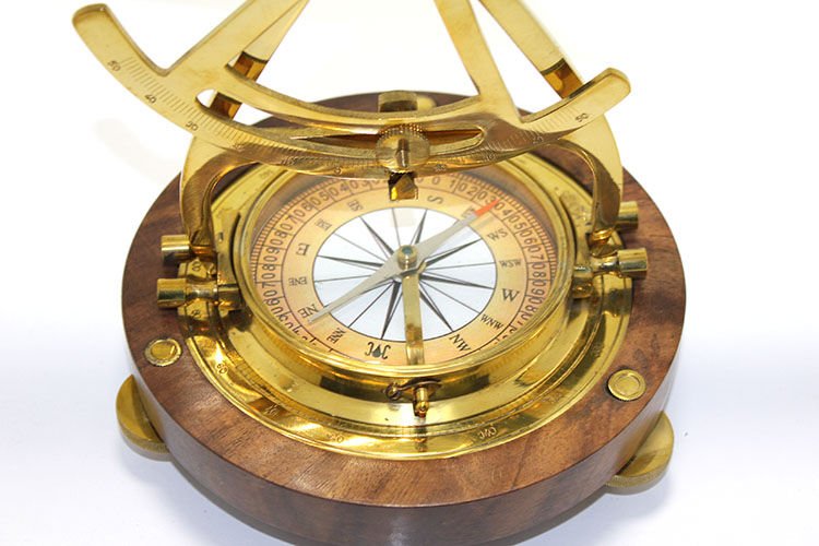 Masa Üstü Pusulalı Dürbün Modeli Şık Tasarımlı Fonksiyonel Ürün