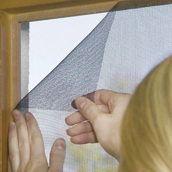 Yapışkanlı Çift Kanat Sineklik Şık Tasarımlı Fonksiyonel Ürün