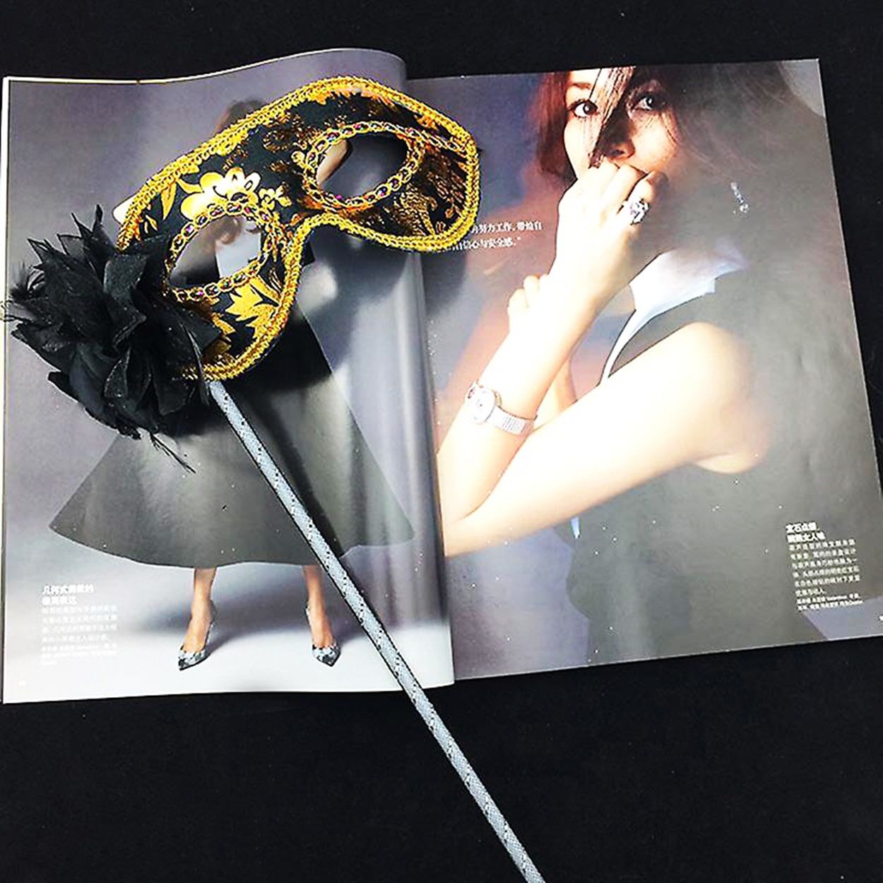 Lüks Taşlı Saplı Balo Maskesi Siyah Renk Şık Tasarımlı Fonksiyonel Ürün