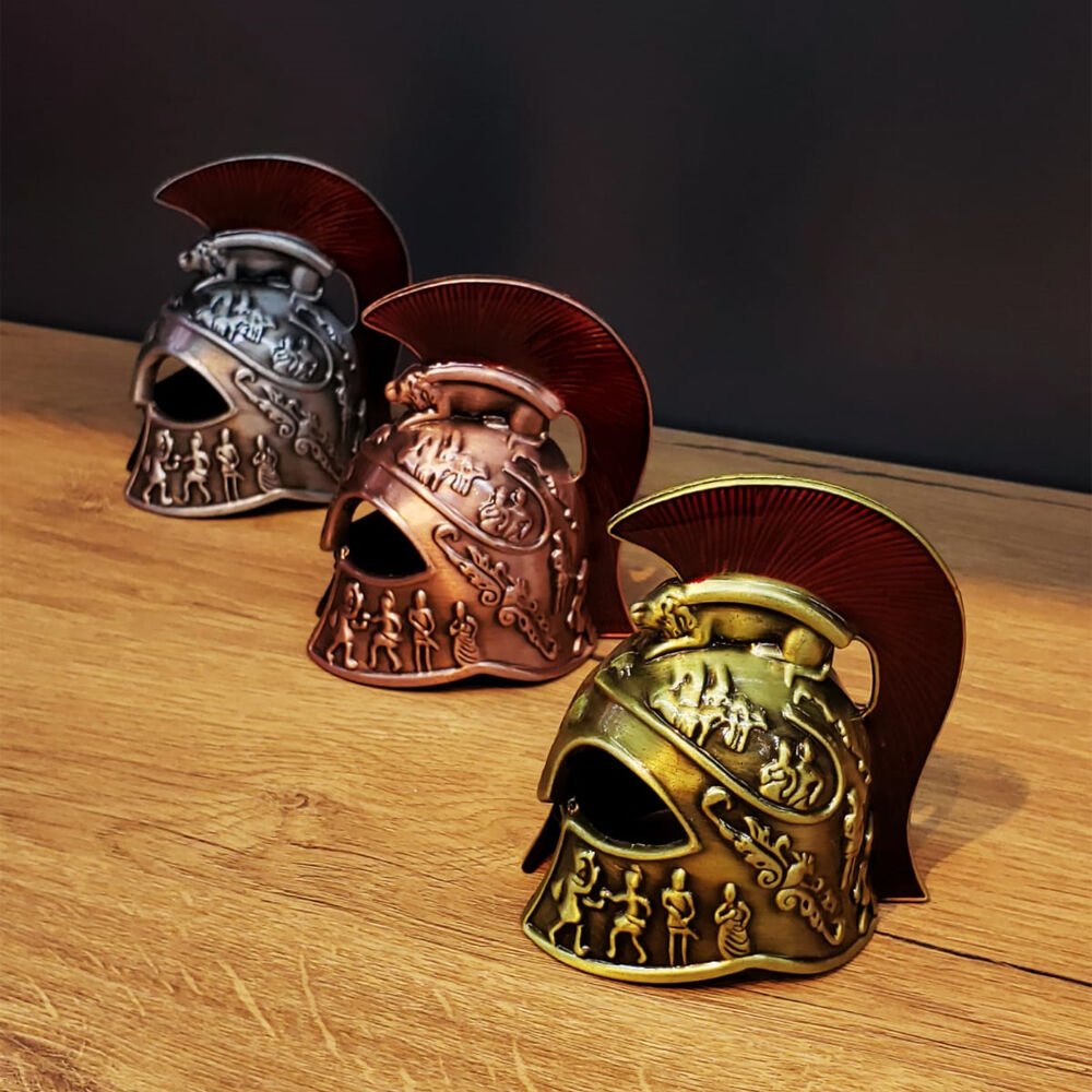 Metal Dekoratif Şövalye Miğferi Şık Tasarımlı Fonksiyonel Ürün