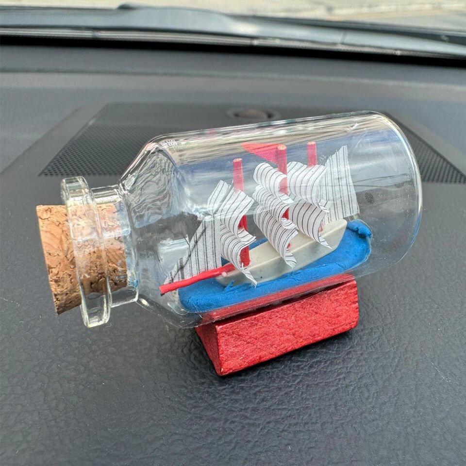 Orta Boy Şişe İçerisinde Gemi Maketi Şık Tasarımlı Fonksiyonel Ürün