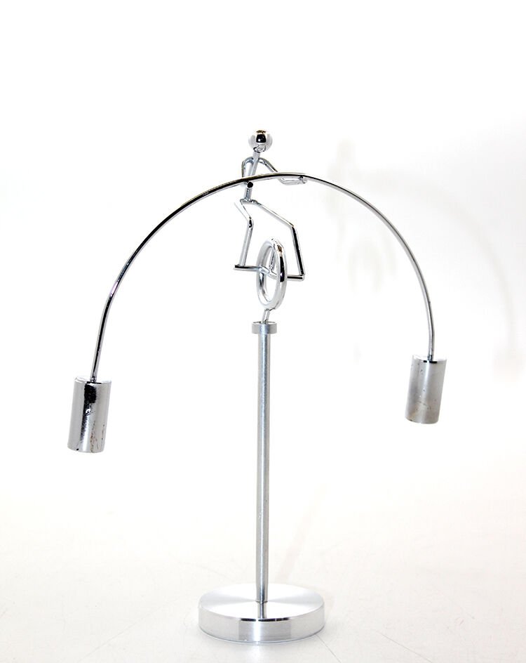 Newton Denge Adam Model 1 Şık Tasarımlı Fonksiyonel Ürün