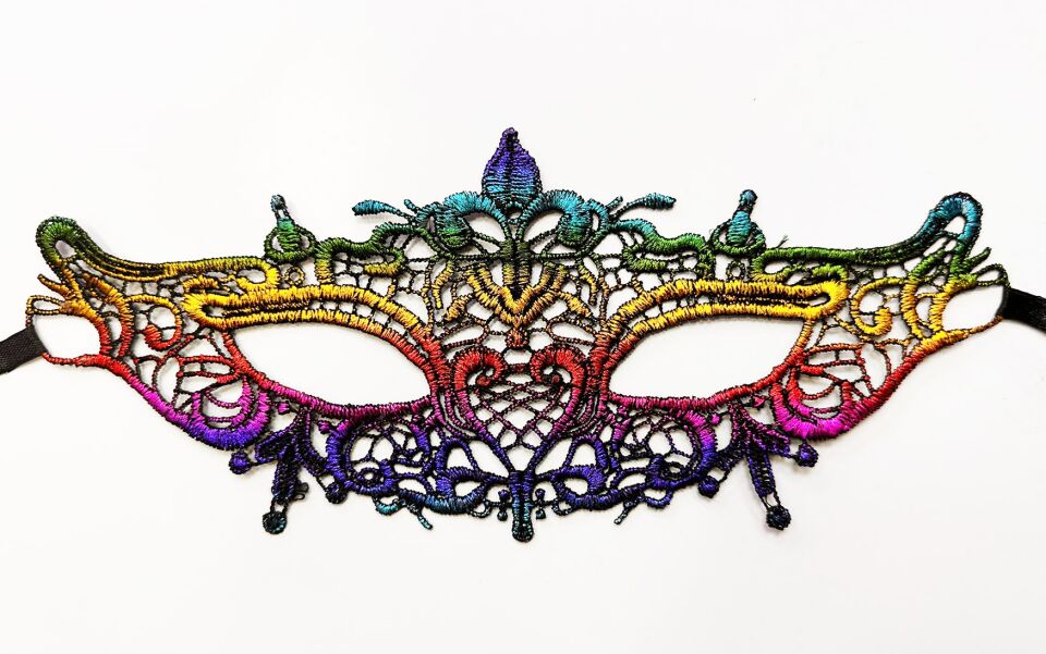 Rengarenk Dantel Kesim Gökkuşağı Balo Maskesi Şık Tasarımlı Fonksiyonel Ürün