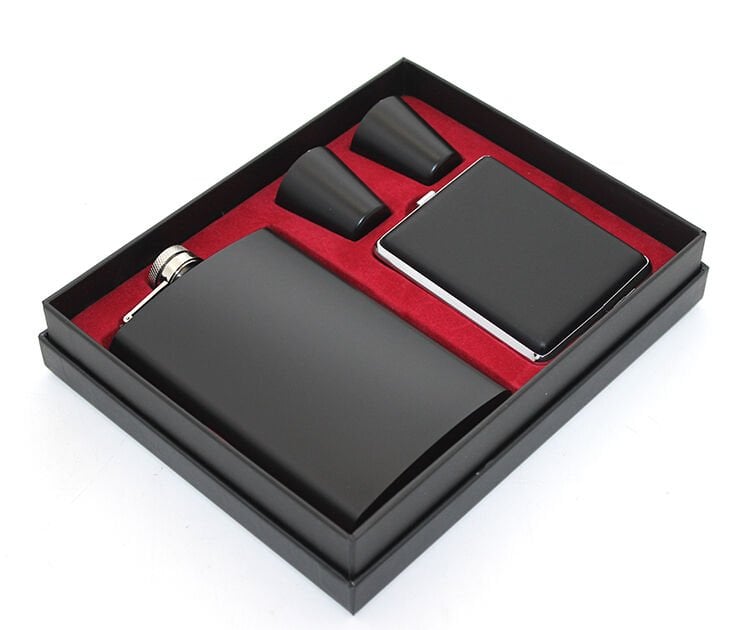 Paslanmaz Çelik 2 Shot Bardak Ve Sigara Tabakalı Matara Seti Şık Tasarımlı Fonksiyonel Ürün