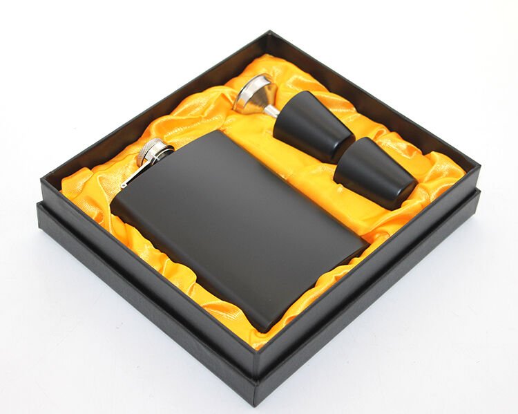 Paslanmaz Çelik 2 Shot Bardaklı Matara Seti Siyah Renk Şık Tasarımlı Fonksiyonel Ürün