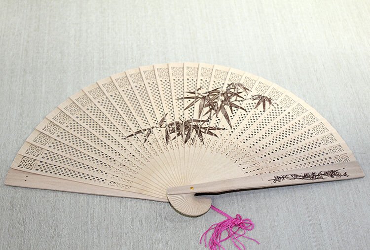 Ahşap Yelpaze Model 2 Şık Tasarımlı Fonksiyonel Ürün