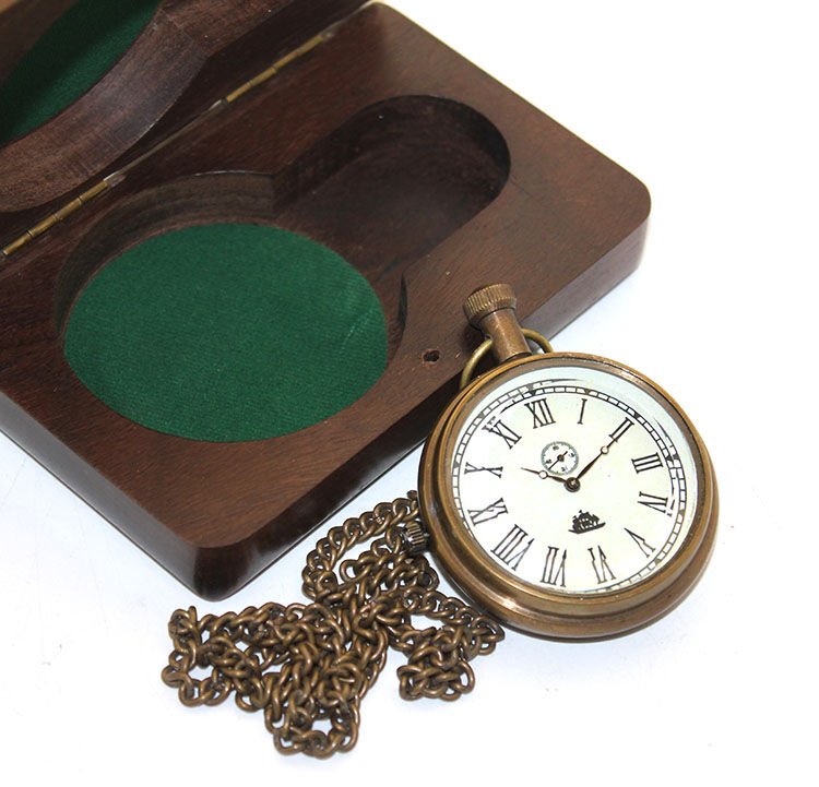 Ahşap Kutulu Pirinç Köstekli Saat Model 7 Şık Tasarımlı Fonksiyonel Ürün