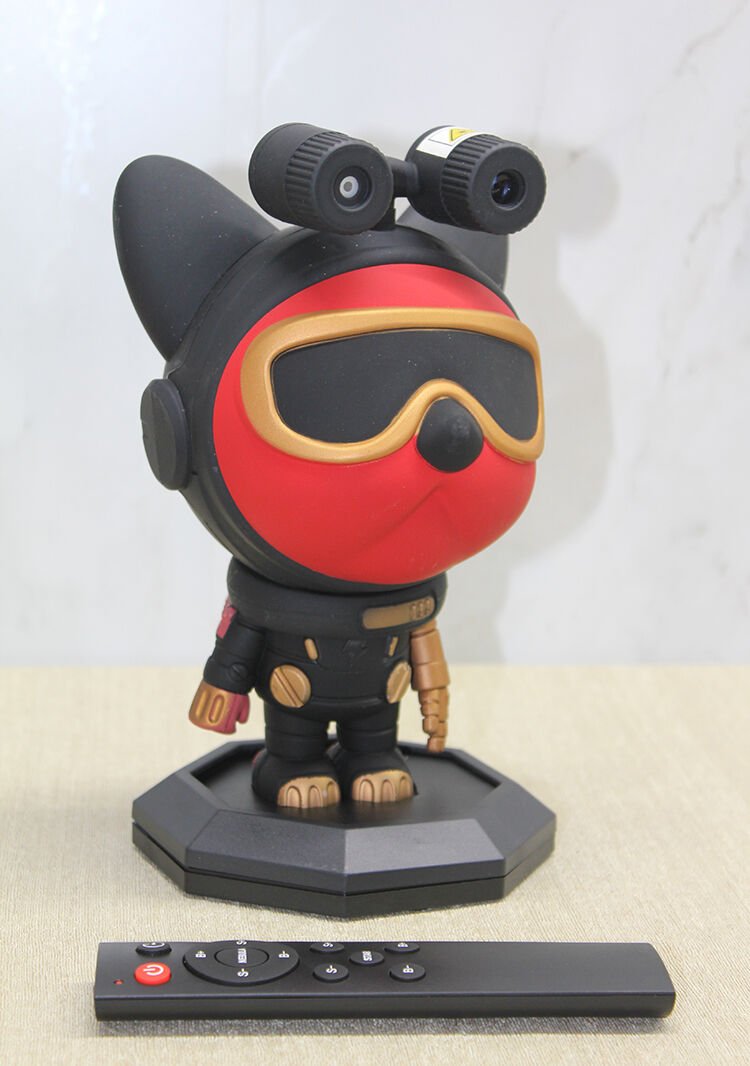 Astronot Şarjlı Projektör Gece Lambası Şık Tasarımlı Fonksiyonel Ürün