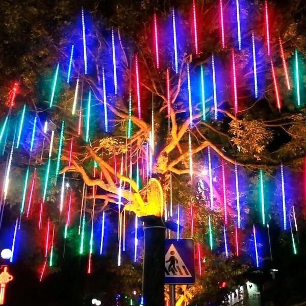 Solar Meteor Tüp Bahçe Dış Mekan Aydınlatma LED 8 Adet Şık Tasarımlı Fonksiyonel Ürün