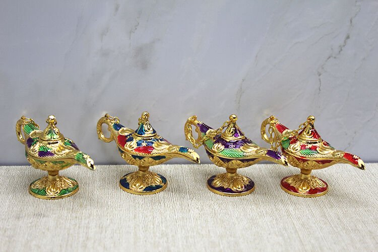 Mineli Metal Alaaddin Lambası Model 1 Şık Tasarımlı Fonksiyonel Ürün