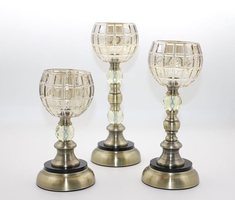 Cam 3'lü Şamdan Şık Tasarımlı Fonksiyonel Ürün