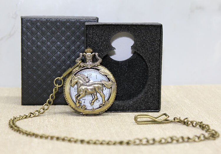 Özel Kutulu At Tasarımı Köstekli Saat Şık Tasarımlı Fonksiyonel Ürün