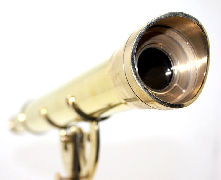 Pirinç Ayaklı Dürbün Şık Tasarımlı Fonksiyonel Ürün