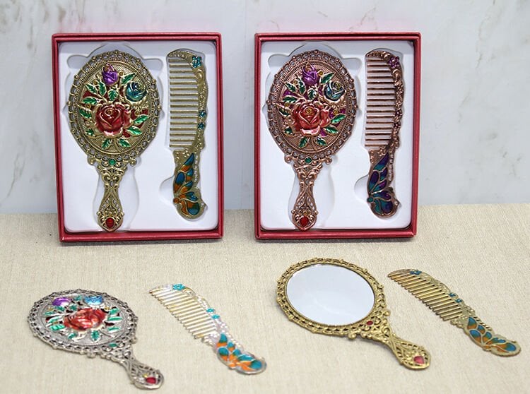 Gül Tasarımı Ayna Ve Tarak Seti Küçük Boy Şık Tasarımlı Fonksiyonel Ürün