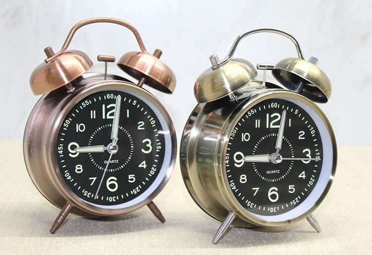 Antik Metal Çalar Saat Model 1 Şık Tasarımlı Fonksiyonel Ürün
