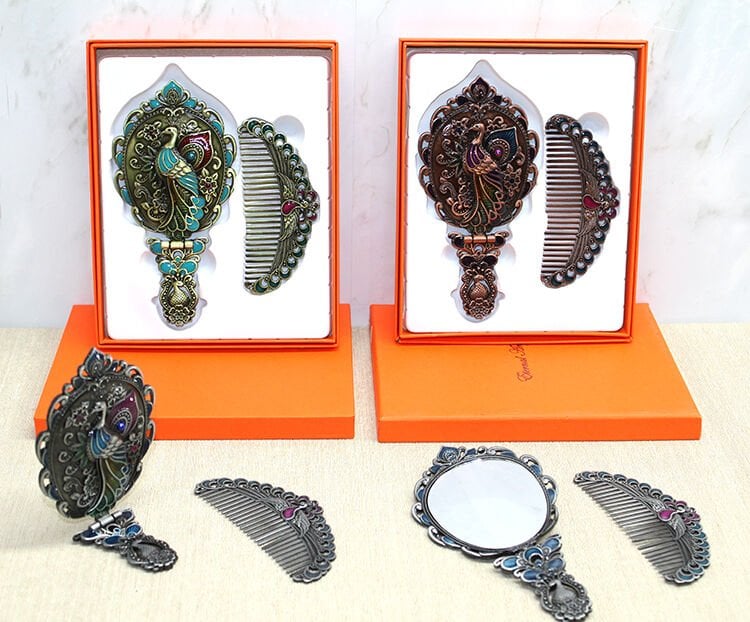 Tavuskuşu Katlanabilir Ayna Ve Tarak Seti Orta Boy Şık Tasarımlı Fonksiyonel Ürün