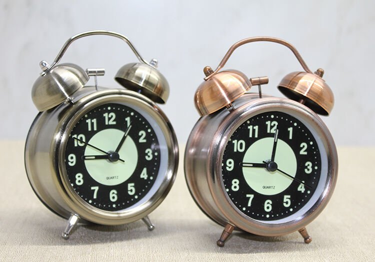 Antik Metal Çalar Saat Küçük Boy Şık Tasarımlı Fonksiyonel Ürün