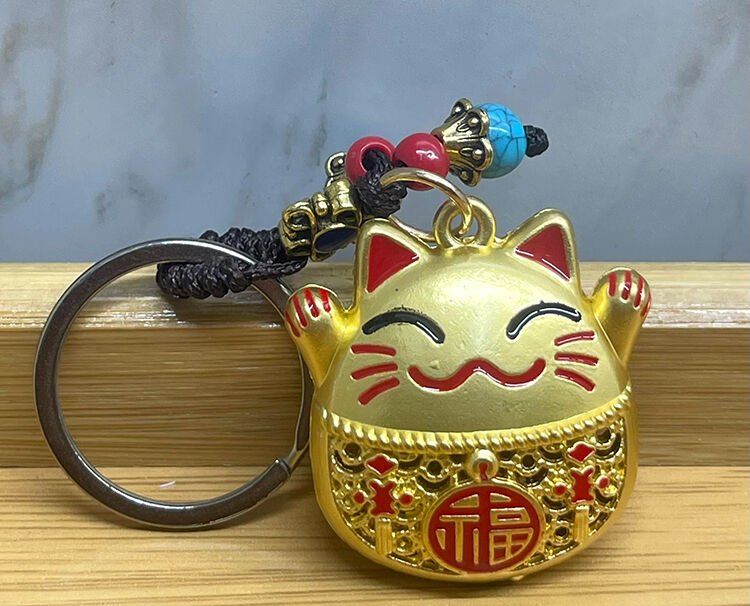 Metal Şans Ve Bereket Kedisi Anahtarlık Model 2 Şık Tasarımlı Fonksiyonel Ürün