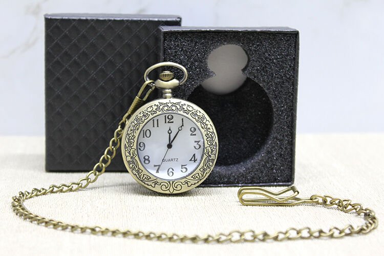 Özel Kutulu Antik Köstekli Saat Model 3 Şık Tasarımlı Fonksiyonel Ürün