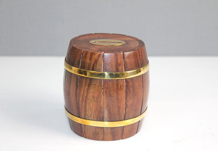 Pirinç Detaylı Fıçı Kumbara Model 1 Şık Tasarımlı Fonksiyonel Ürün