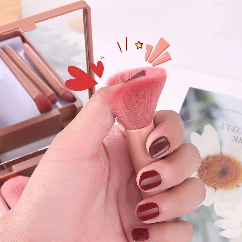 Aynalı Makyaj Fırçası Seti Şık Tasarımlı Fonksiyonel Ürün