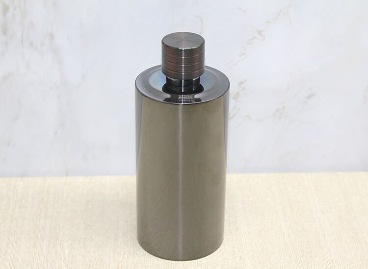 Çelik Shaker Model 1 Şık Tasarımlı Fonksiyonel Ürün