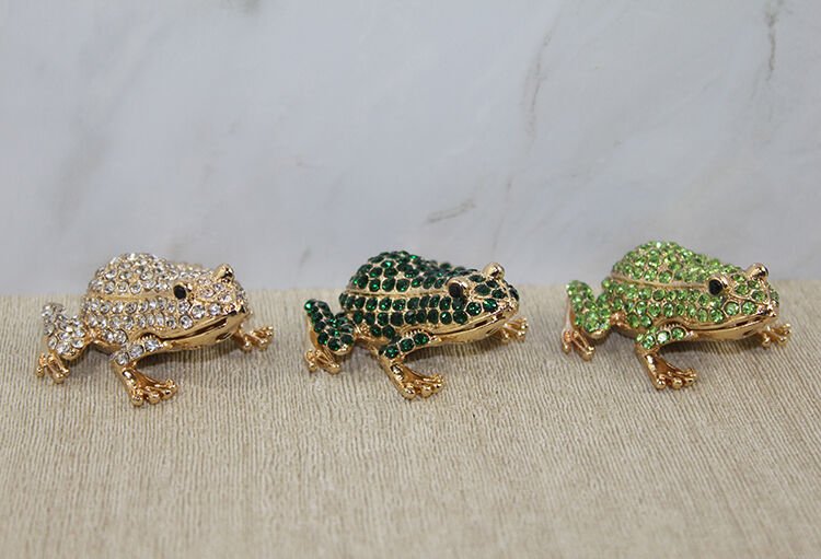 Swarovski Taşlı Minik Figür - Kurbağa Model 2 Şık Tasarımlı Fonksiyonel Ürün