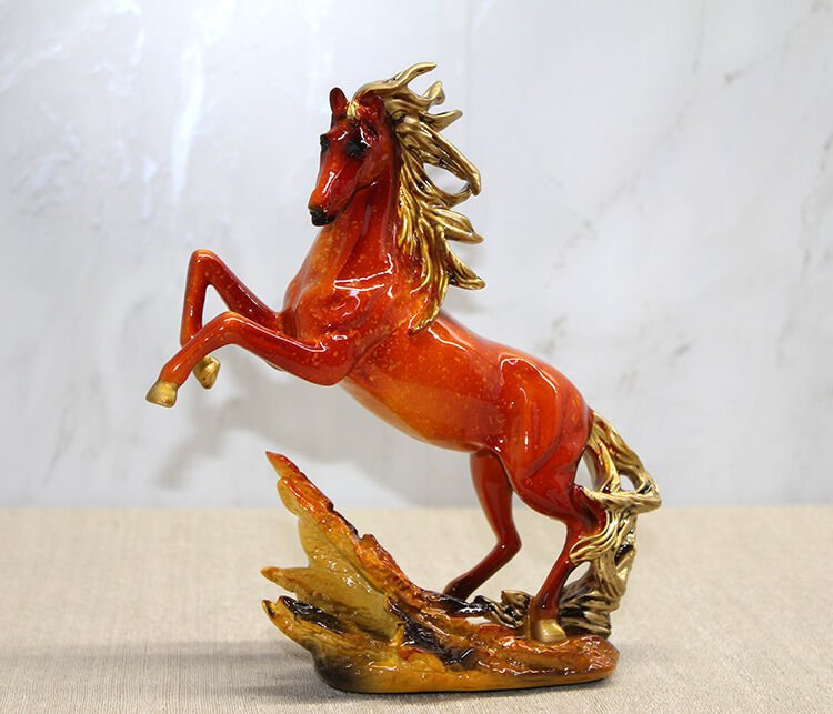 Polyester Gold Detaylı Şahlanmış At Figürü Şık Tasarımlı Fonksiyonel Ürün