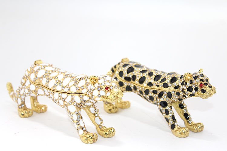 Swarovski Taşlı Tekli Leopar Model 1 Şık Tasarımlı Fonksiyonel Ürün