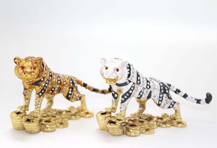 Swarovski Taşlı Tekli Leopar Model 2 Şık Tasarımlı Fonksiyonel Ürün