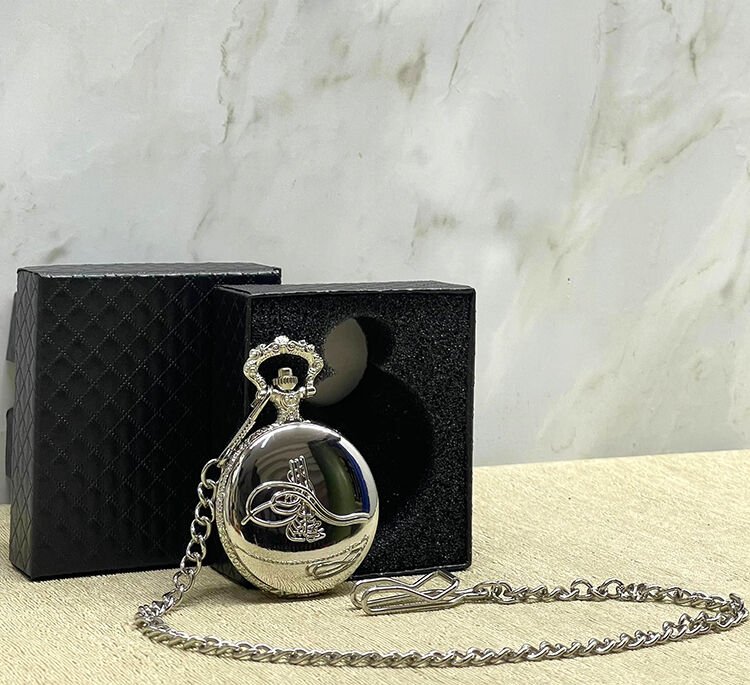 Özel Kutulu Osmanlı Tuğralı Gümüş Köstekli Saat Şık Tasarımlı Fonksiyonel Ürün