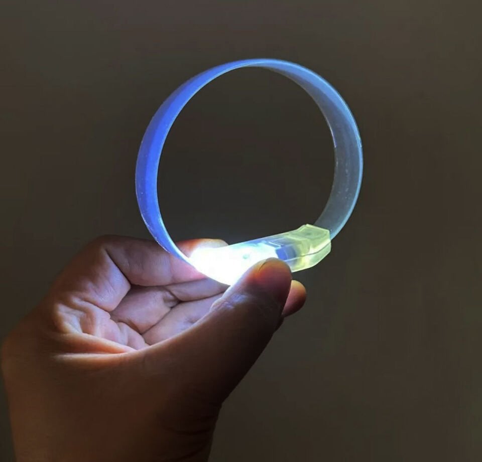 3 Modlu Pilli LED Işıklı Esnek Parti Bilekliği Beyaz Şık Tasarımlı Fonksiyonel Ürün