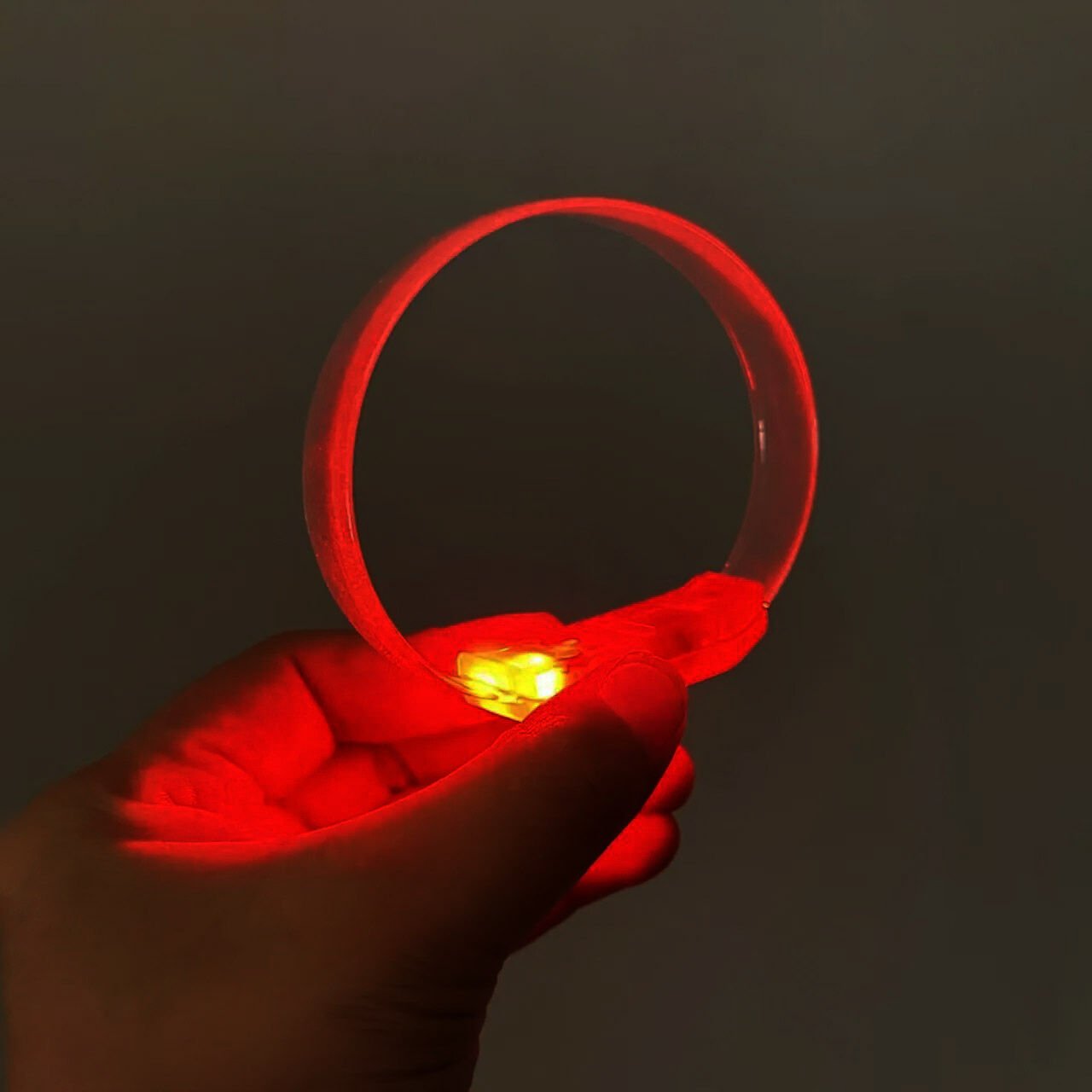 3 Modlu Pilli LED Işıklı Esnek Parti Bilekliği Kırmızı Şık Tasarımlı Fonksiyonel Ürün