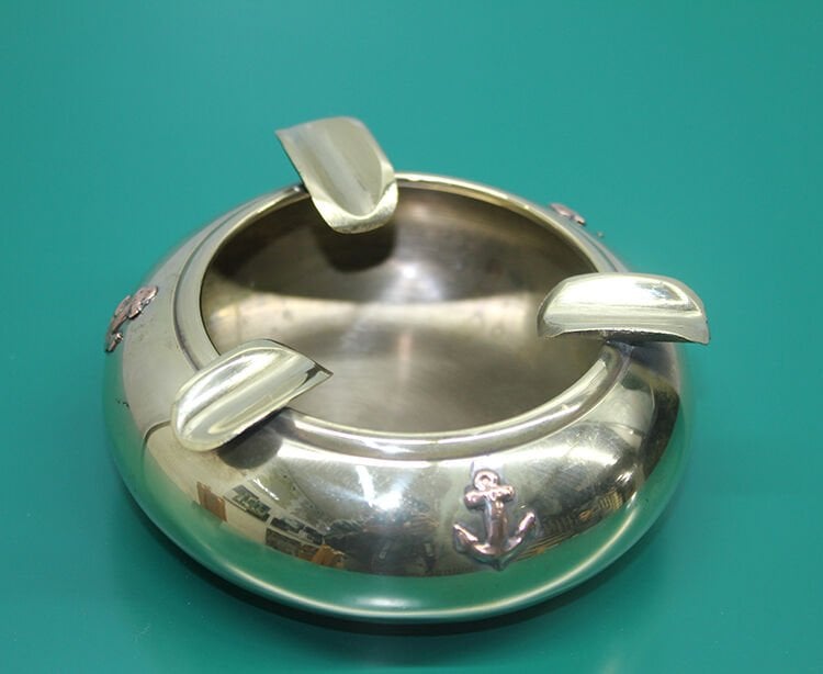 Pirinç Küllük Orta Boy Şık Tasarımlı Fonksiyonel Ürün