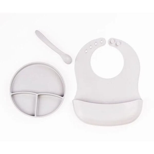 Gri 3’lü Silikon Yemek Seti – Önlük + Diş Kaşıyıcılı Kaşık + Vakumlu Tabak Şık Tasarımlı Fonksiyonel Ürün