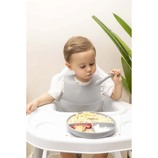 Gri 3’lü Silikon Yemek Seti – Önlük + Diş Kaşıyıcılı Kaşık + Vakumlu Tabak Şık Tasarımlı Fonksiyonel Ürün