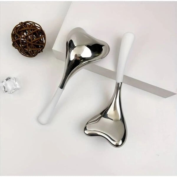 Soğutma Başlıklı Yüz Masaj Aleti Şık Tasarımlı Fonksiyonel Ürün