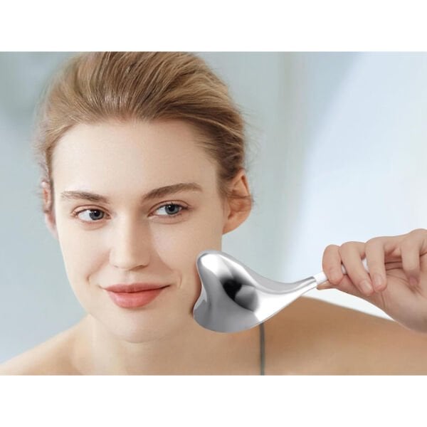 Soğutma Başlıklı Yüz Masaj Aleti Şık Tasarımlı Fonksiyonel Ürün