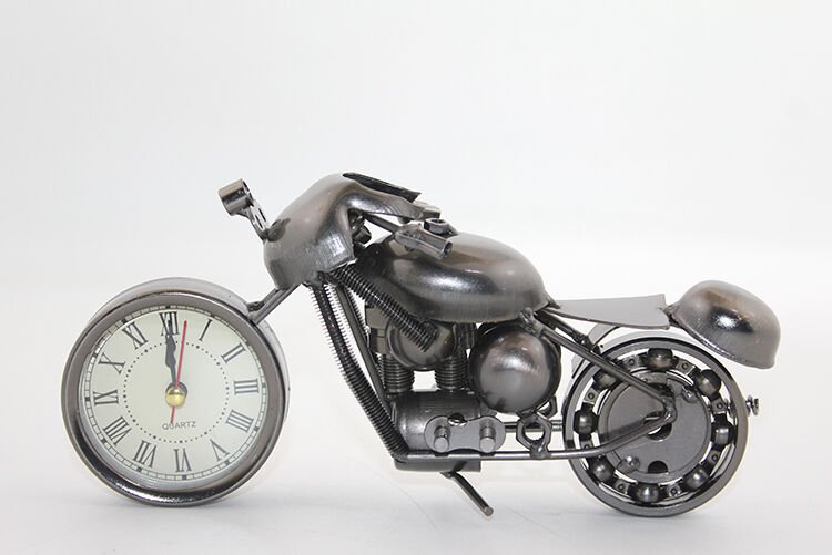 Saatli Metal Motor Model 3 Şık Tasarımlı Fonksiyonel Ürün