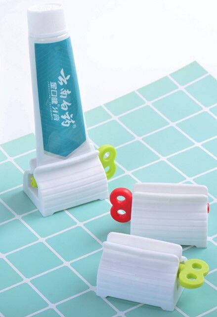 Çevirmeli Diş Macun Sıkacağı 1 Adet Şık Tasarımlı Fonksiyonel Ürün