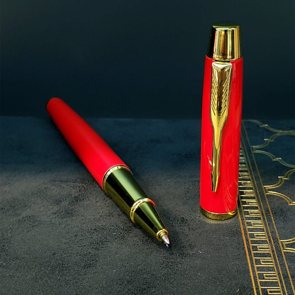 Metal Kırmızı Roller Kalem Şık Tasarımlı Fonksiyonel Ürün