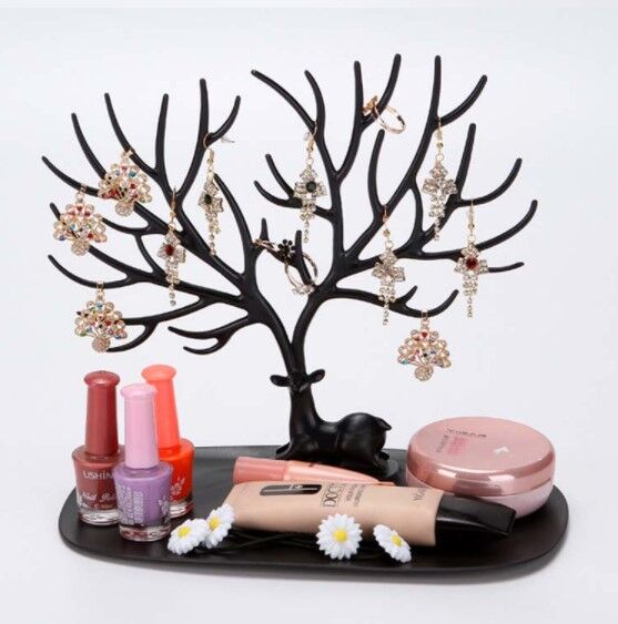 Geyik Tasarımlı Takı Standı Siyah Şık Tasarımlı Fonksiyonel Ürün